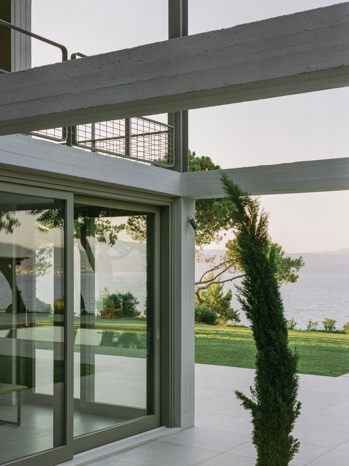 YinjiSpace - Neiheiser Argyros x Grid House