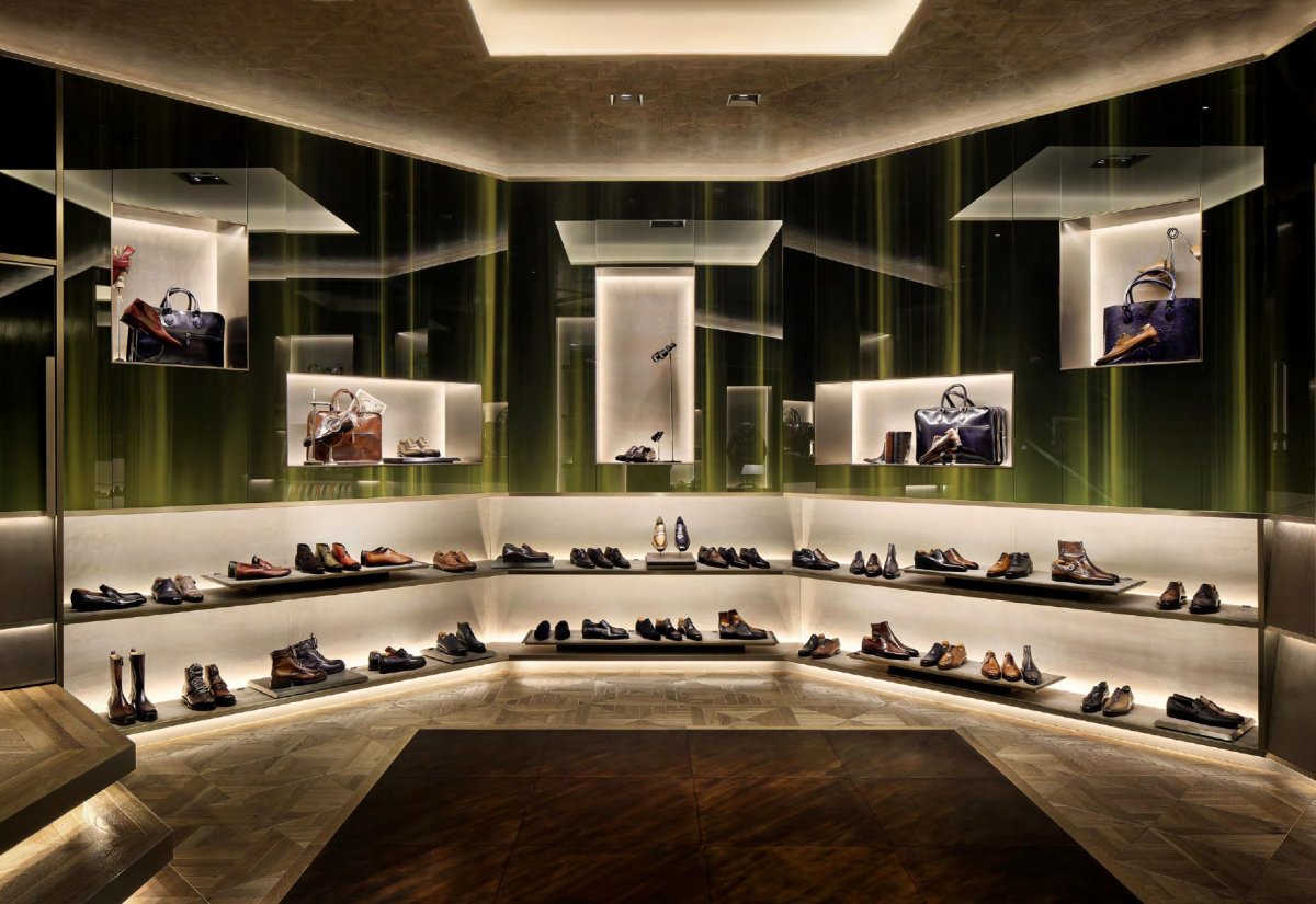 curiosity: louis vuitton ginza namiki dori store  Shop interior design,  Jewelry store interior, Design